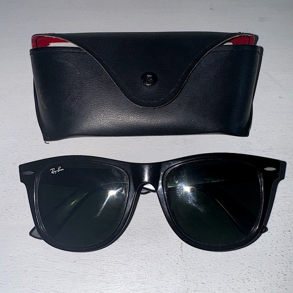 Ray-Ban Wayfarer Sunglasses - Picture 1 of 12
